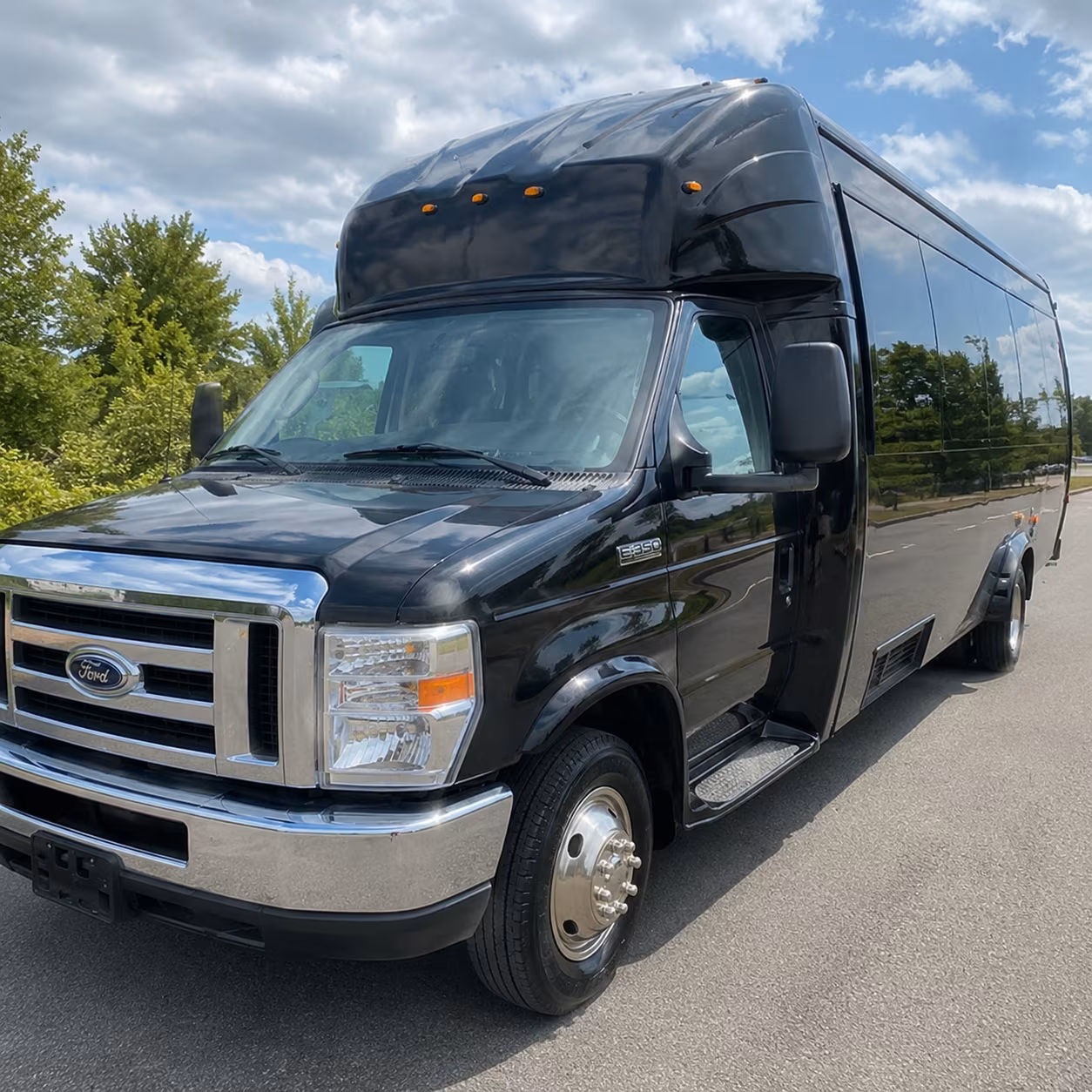 18 Passenger Party Bus Exterior