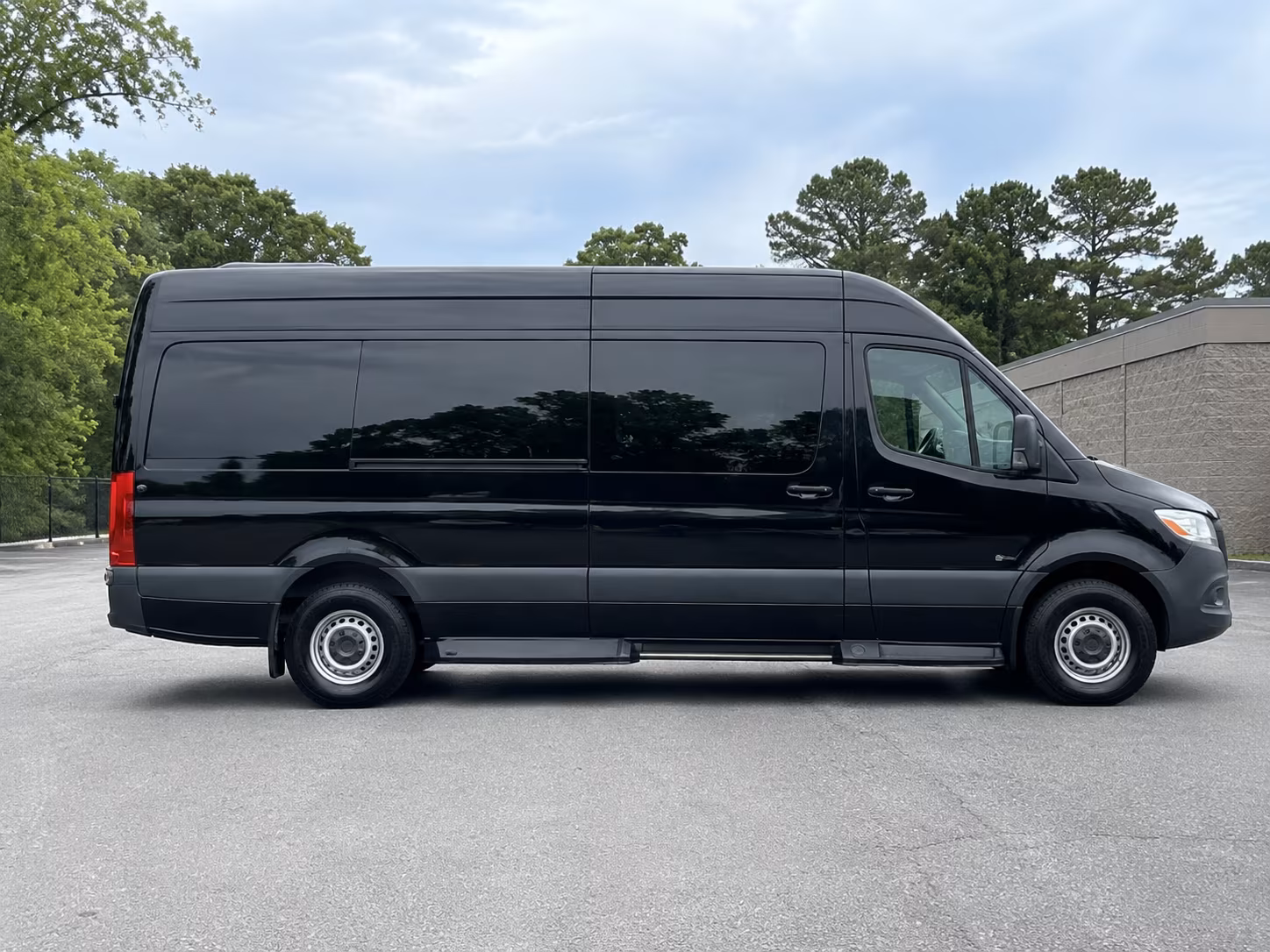 14 Passenger Sprinter Limo Exterior