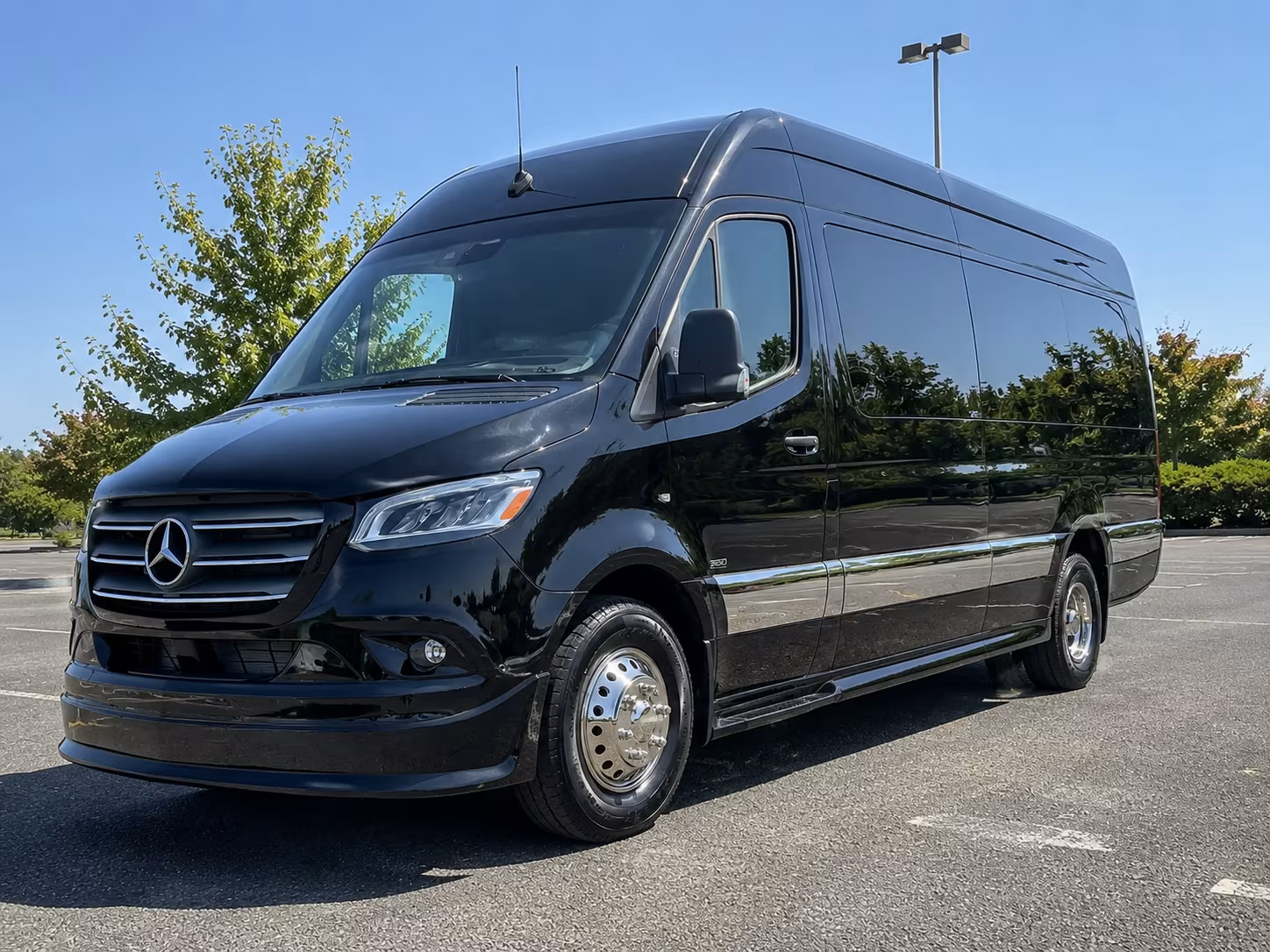 Staten Island Airport Shuttle & Transportation party bus exterior