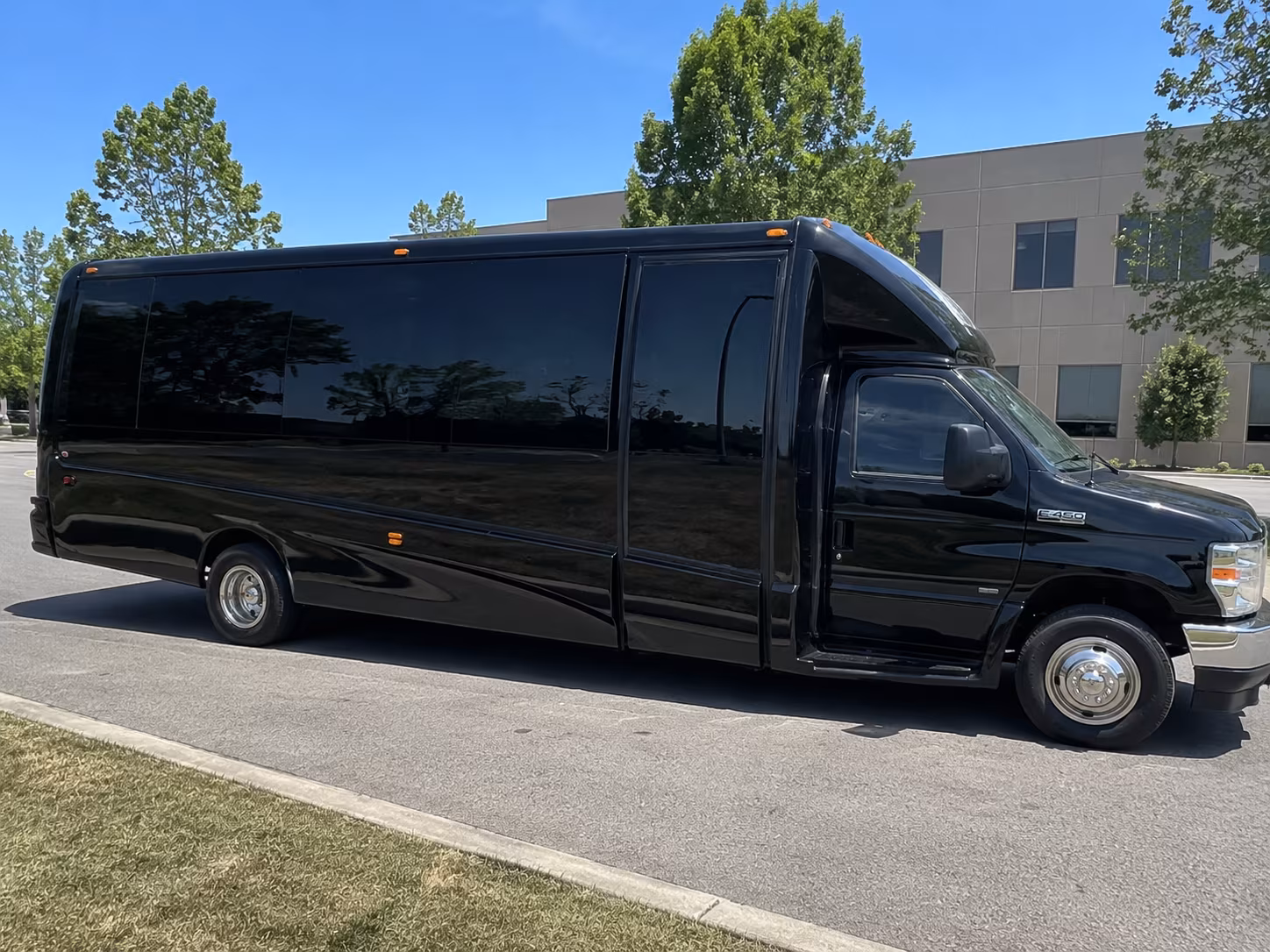 Staten Island Winery Tour & Pub Crawl Transportation onboard seating
